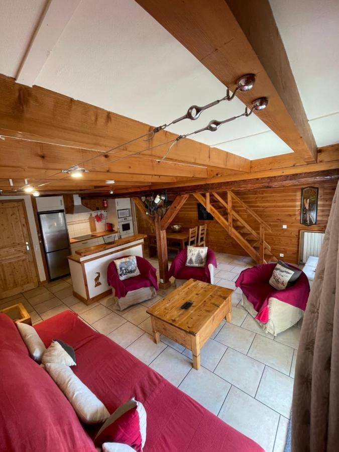Le Chal Heureux Bel Appartement Dans Vieille Ferme De Montagne Renovee Лез-Ор Экстерьер фото