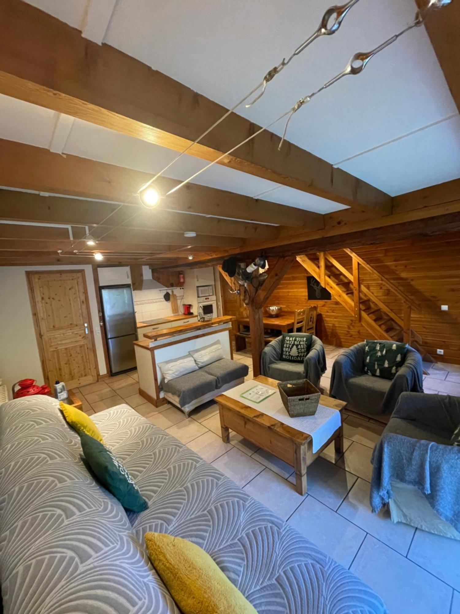 Le Chal Heureux Bel Appartement Dans Vieille Ferme De Montagne Renovee Лез-Ор Экстерьер фото