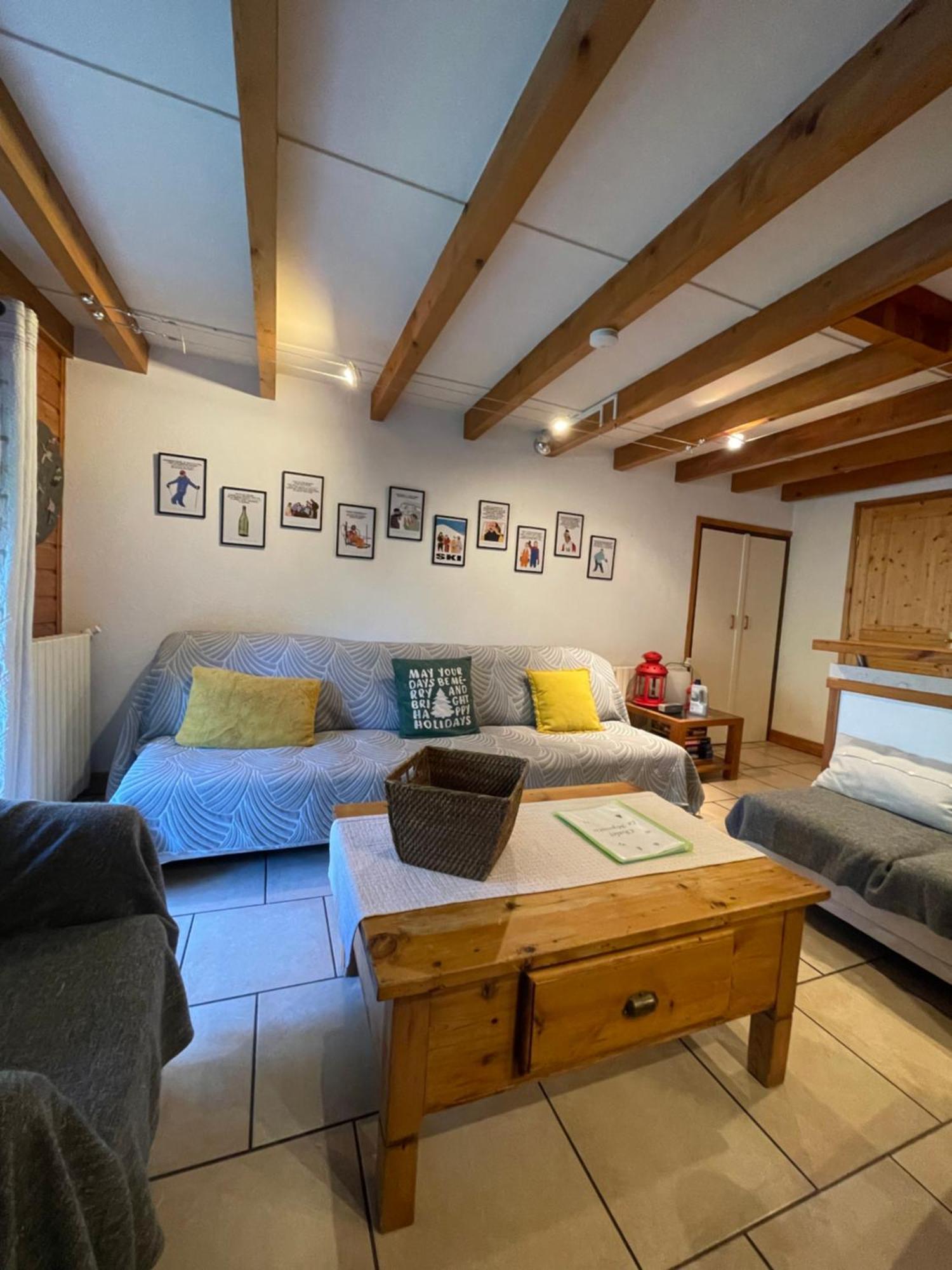 Le Chal Heureux Bel Appartement Dans Vieille Ferme De Montagne Renovee Лез-Ор Экстерьер фото